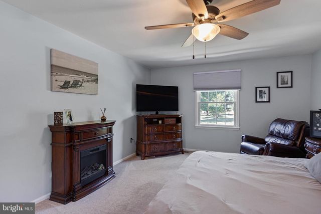 62 DARIEN RD, Newark, DE 19711