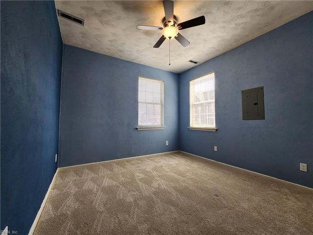 1204 Loose Strife PL, Chesapeake, VA 23320