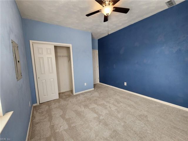 1204 Loose Strife PL, Chesapeake, VA 23320