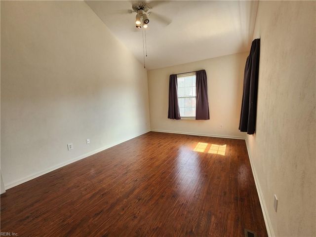 1204 Loose Strife PL, Chesapeake, VA 23320