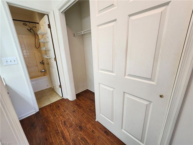 1204 Loose Strife PL, Chesapeake, VA 23320