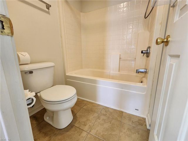 1204 Loose Strife PL, Chesapeake, VA 23320