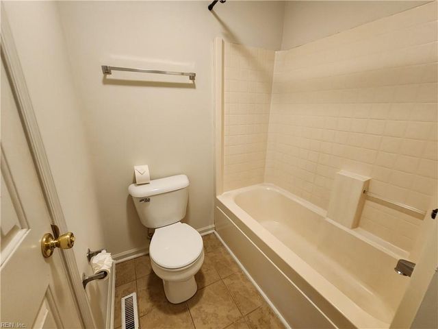 1204 Loose Strife PL, Chesapeake, VA 23320