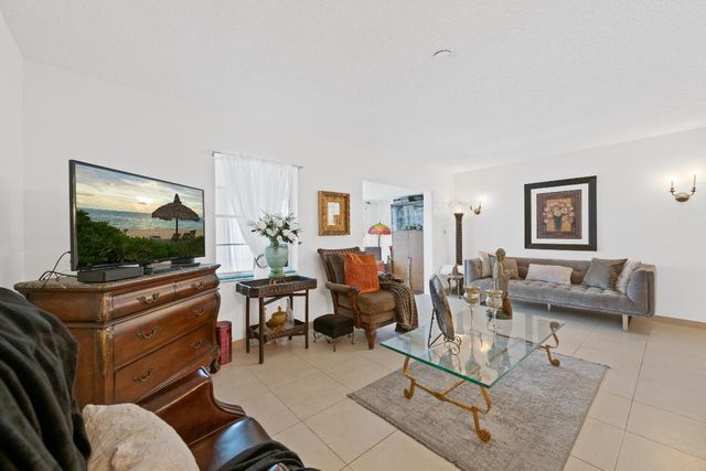 5180 E Sabal Palm Boulevard 338, Tamarac, FL 33319