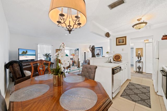 5180 E Sabal Palm Boulevard 338, Tamarac, FL 33319