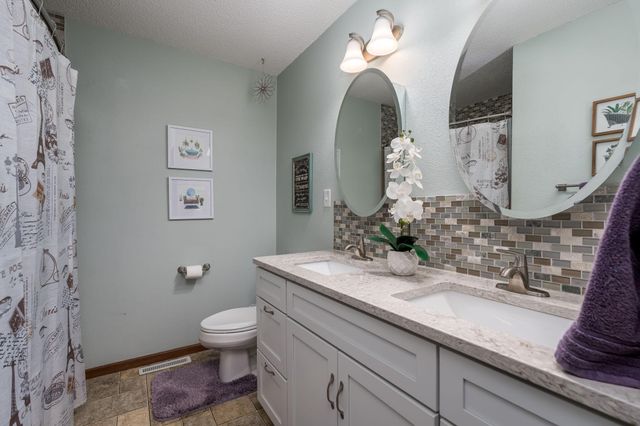 115 Tami Lane, Mankato, MN 56001