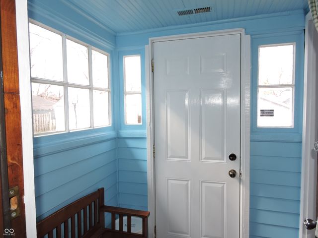 614 N Dequincy Street, Indianapolis, IN 46201