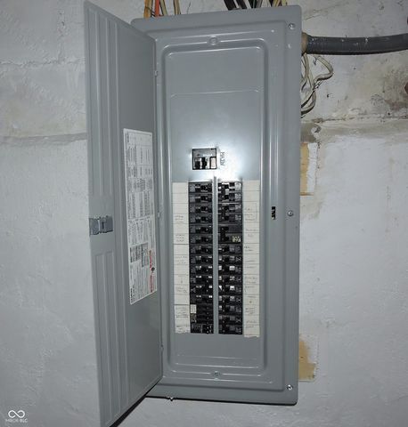 614 N Dequincy Street, Indianapolis, IN 46201