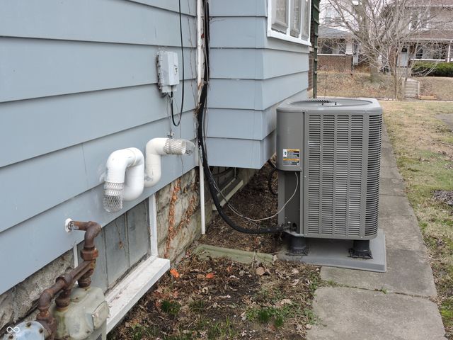 614 N Dequincy Street, Indianapolis, IN 46201