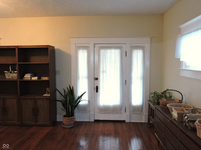 614 N Dequincy Street, Indianapolis, IN 46201