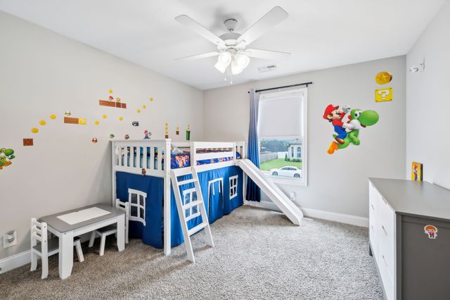 246 Cotoneaster Ln, Clarksville, TN 37043