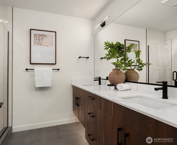 221 NE 75th Street, Seattle, WA 98115