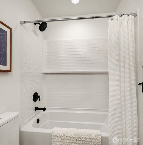 221 NE 75th Street, Seattle, WA 98115