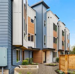 221 NE 75th Street, Seattle, WA 98115