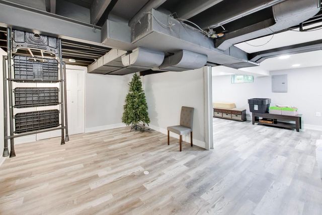 321 S Gilbert Avenue, La Grange, IL 60525