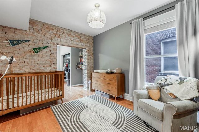 4928 Buckingham Court 2W, St Louis, MO 63108