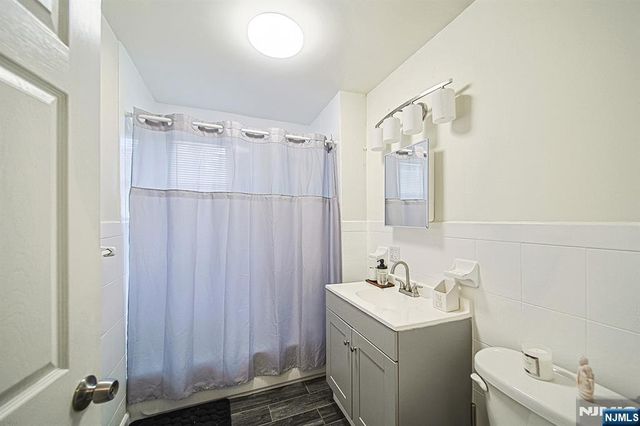 322 Hickory Avenue, Bergenfield, NJ 07621