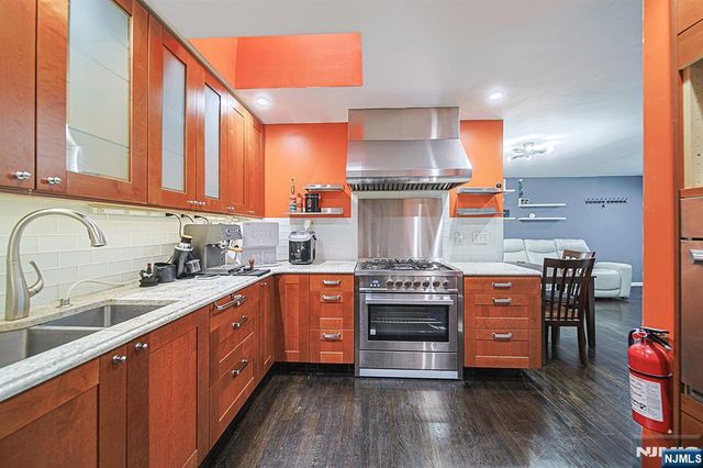 322 Hickory Avenue, Bergenfield, NJ 07621