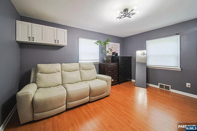 322 Hickory Avenue, Bergenfield, NJ 07621
