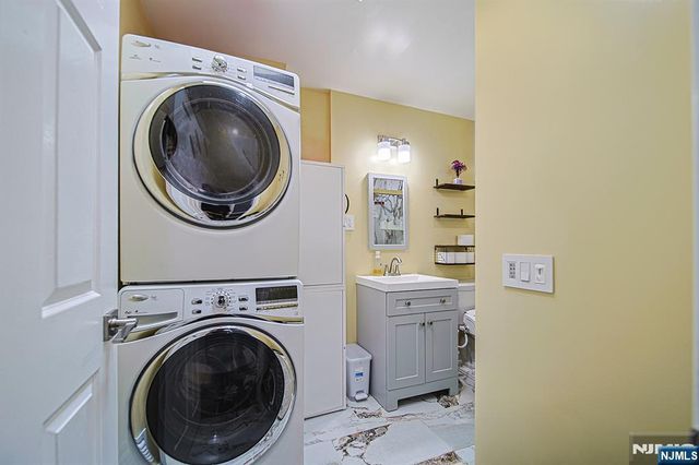 322 Hickory Avenue, Bergenfield, NJ 07621
