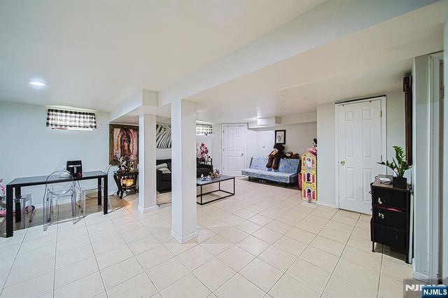 322 Hickory Avenue, Bergenfield, NJ 07621