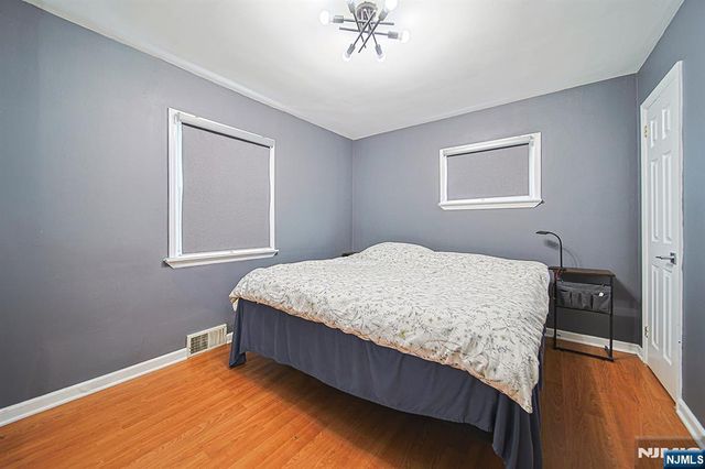 322 Hickory Avenue, Bergenfield, NJ 07621