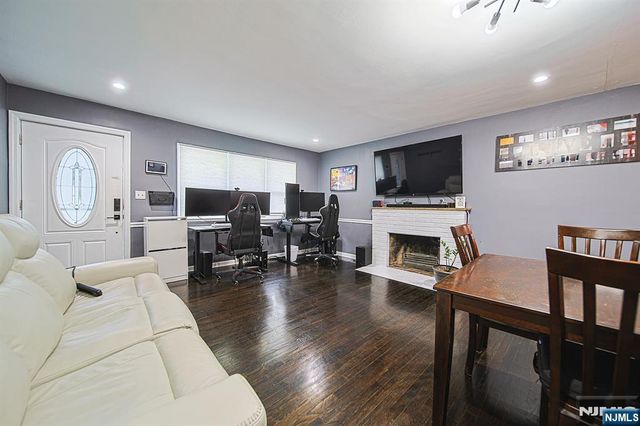 322 Hickory Avenue, Bergenfield, NJ 07621