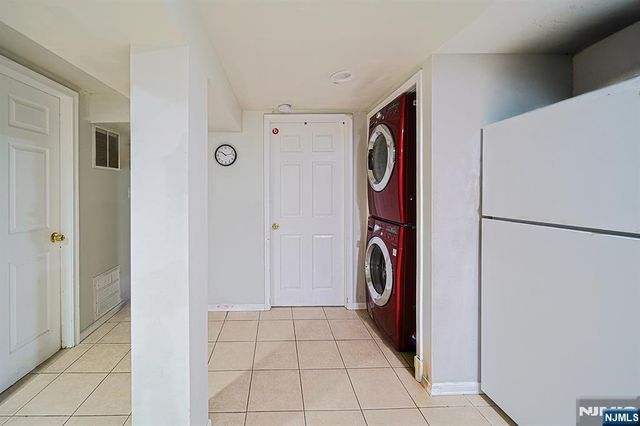 322 Hickory Avenue, Bergenfield, NJ 07621