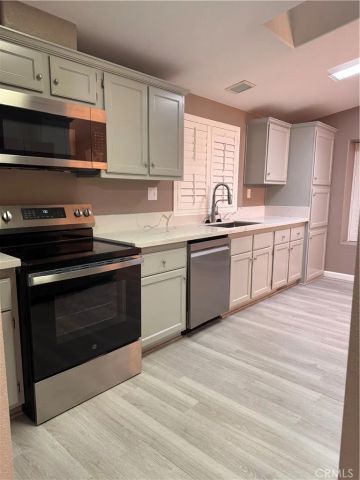 2205 W Acacia 190, Hemet, CA 92545