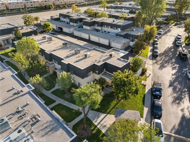 19124 Hamlin 5, Reseda, CA 91335