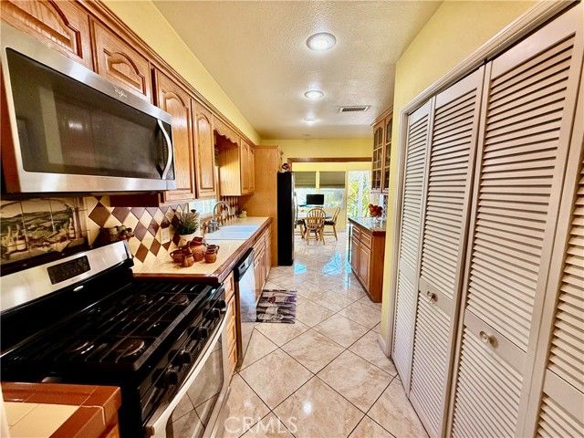 6034 Elenor, Riverside, CA 92506