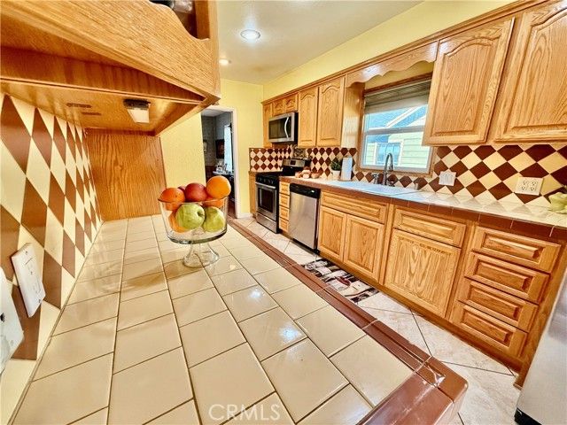 6034 Elenor, Riverside, CA 92506