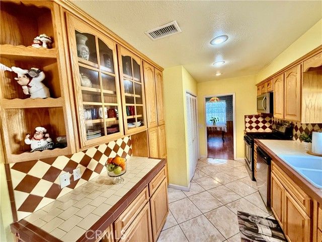 6034 Elenor, Riverside, CA 92506