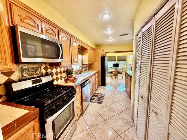 6034 Elenor, Riverside, CA 92506