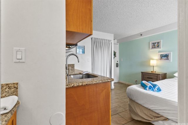 2450 Prince Edward Street 502A, Honolulu, HI 96815