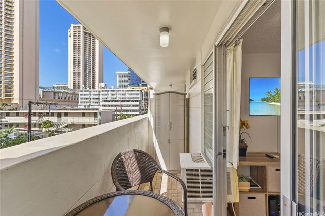 2450 Prince Edward Street 502A, Honolulu, HI 96815