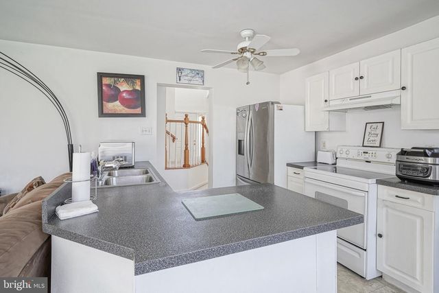 67 VANCE AVE, Sicklerville, NJ 08081