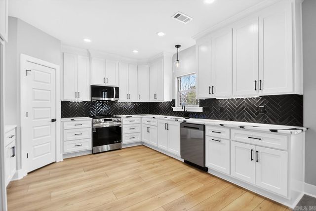 9 Valewood Court, Sherwood, AR 72076