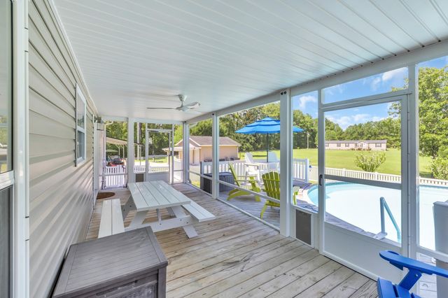 381 Saint Ives Rd., Longs, SC 29568