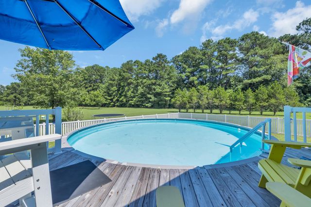 381 Saint Ives Rd., Longs, SC 29568