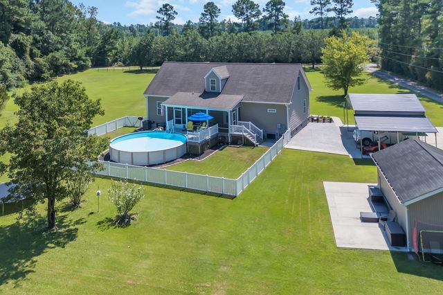 381 Saint Ives Rd., Longs, SC 29568