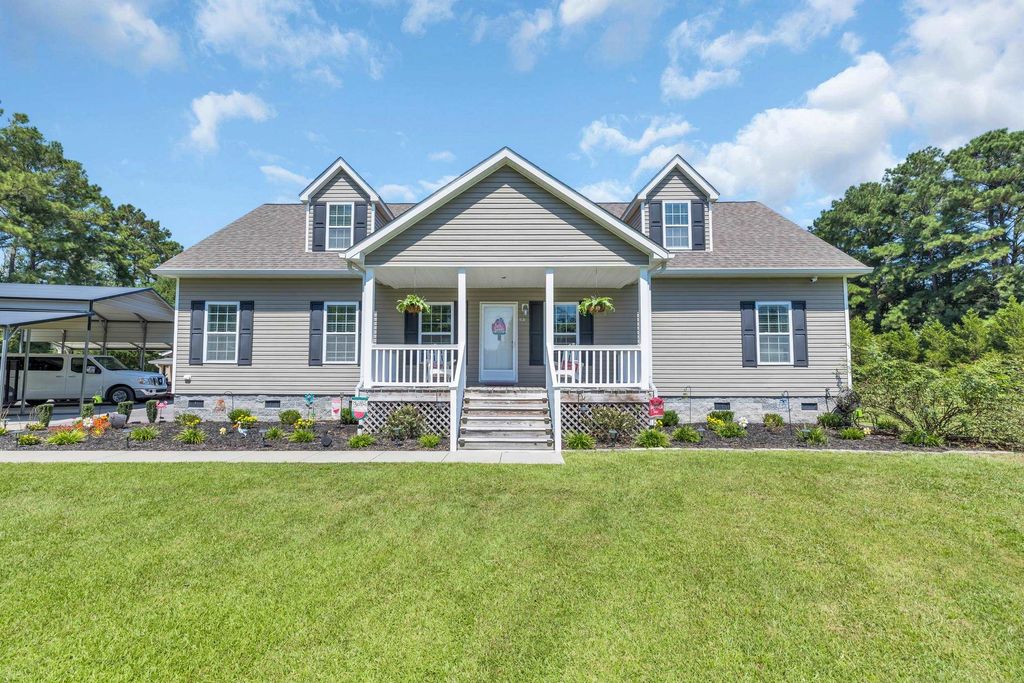 381 Saint Ives Rd., Longs, SC 29568