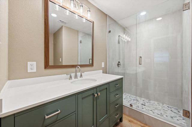 100 Faircrest Drive, Desoto, TX 75115