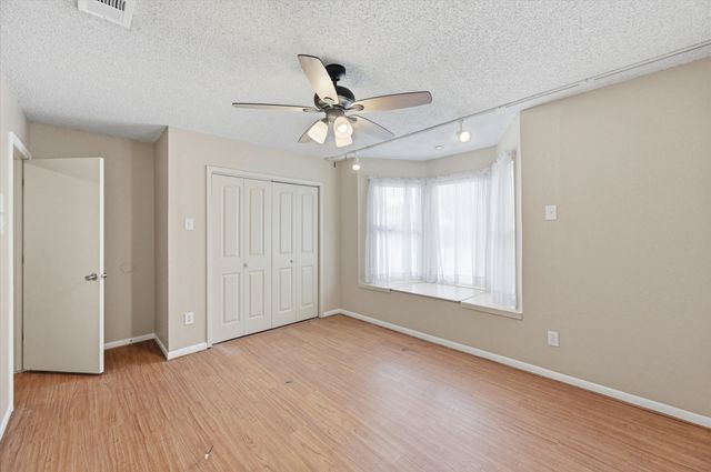 100 Faircrest Drive, Desoto, TX 75115