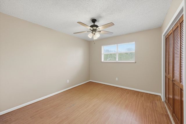 100 Faircrest Drive, Desoto, TX 75115