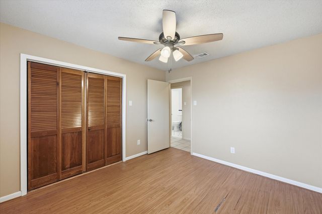 100 Faircrest Drive, Desoto, TX 75115