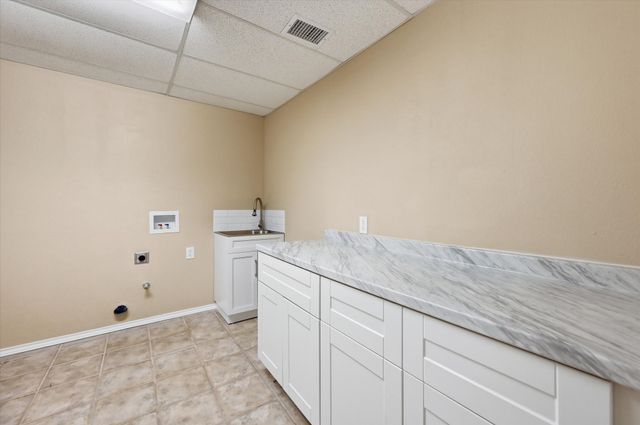 100 Faircrest Drive, Desoto, TX 75115