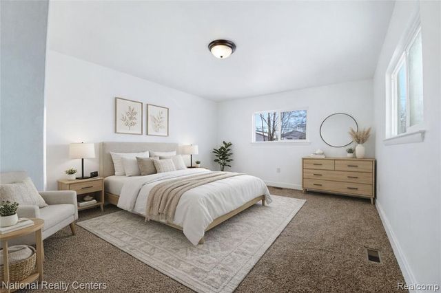 27840 Hampden Street, Madison Heights, MI 48071