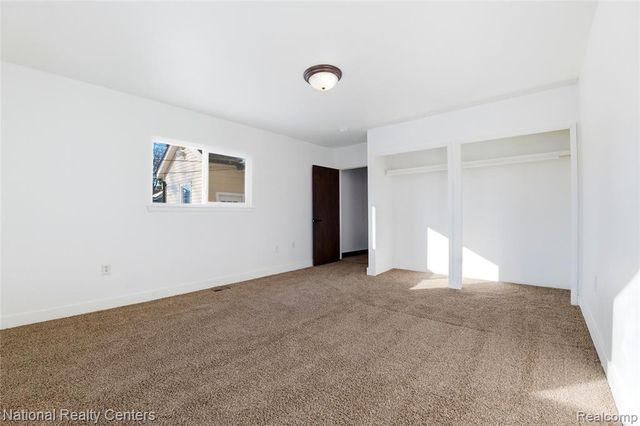 27840 Hampden Street, Madison Heights, MI 48071