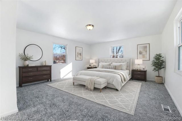 27840 Hampden Street, Madison Heights, MI 48071